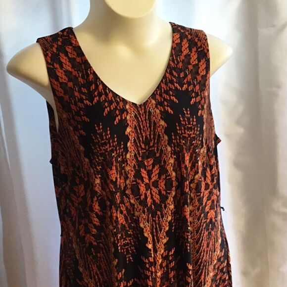 Hi lo hem sleeveless dress in size 2 x - Picture 4 of 8
